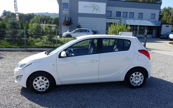 Hyundai i20 cena 10900 przebieg: 136000, rok produkcji 2012 z Strzelno małe 191